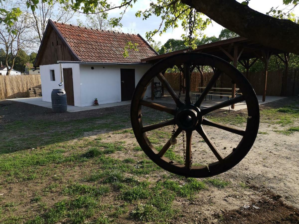 Vila Harsfak Mezokovacshaza Exteriér fotografie
